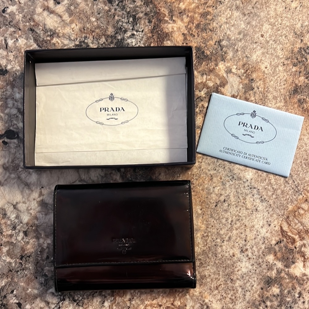 Prada Wallet - Picture 2 of 5